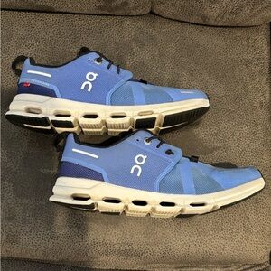 On Cloud Boys Running Athletic Shoes in Blue and Black